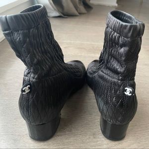 🚫sold🚫Authentic CHANEL Boots, 38